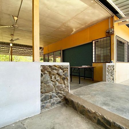 Oyo 90268 Lohan Point Lodge Ranau Bagian luar foto