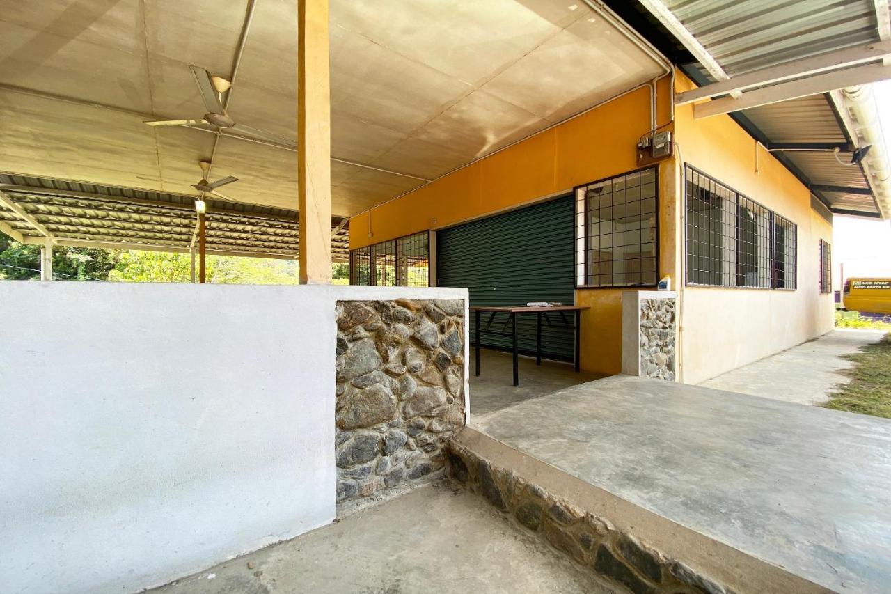 Oyo 90268 Lohan Point Lodge Ranau Bagian luar foto