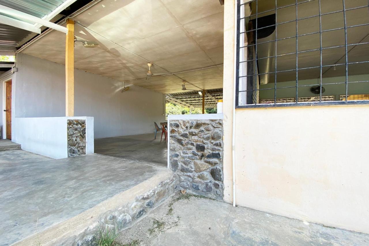 Oyo 90268 Lohan Point Lodge Ranau Bagian luar foto